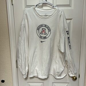 Nike men’s loose fit three XL long sleeve University Of Arizona Wildcats shirt